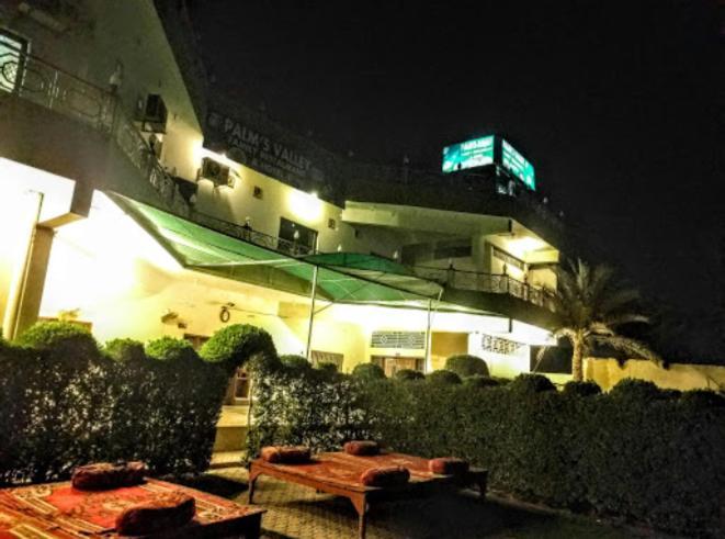 Palm Valley Hotel Sukkur Kültér fotó